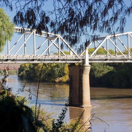 Riverside Lodge & Conference Center أليوال نورث المظهر الخارجي الصورة
